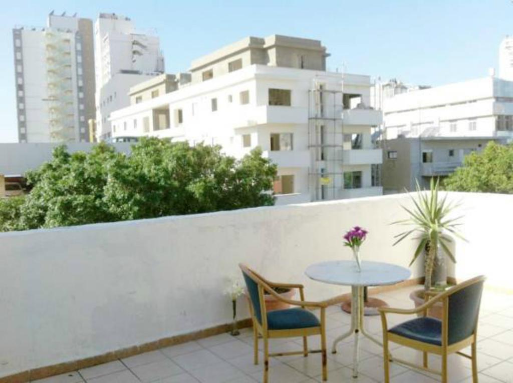 Sky Hostel Tel Aviv Exterior foto